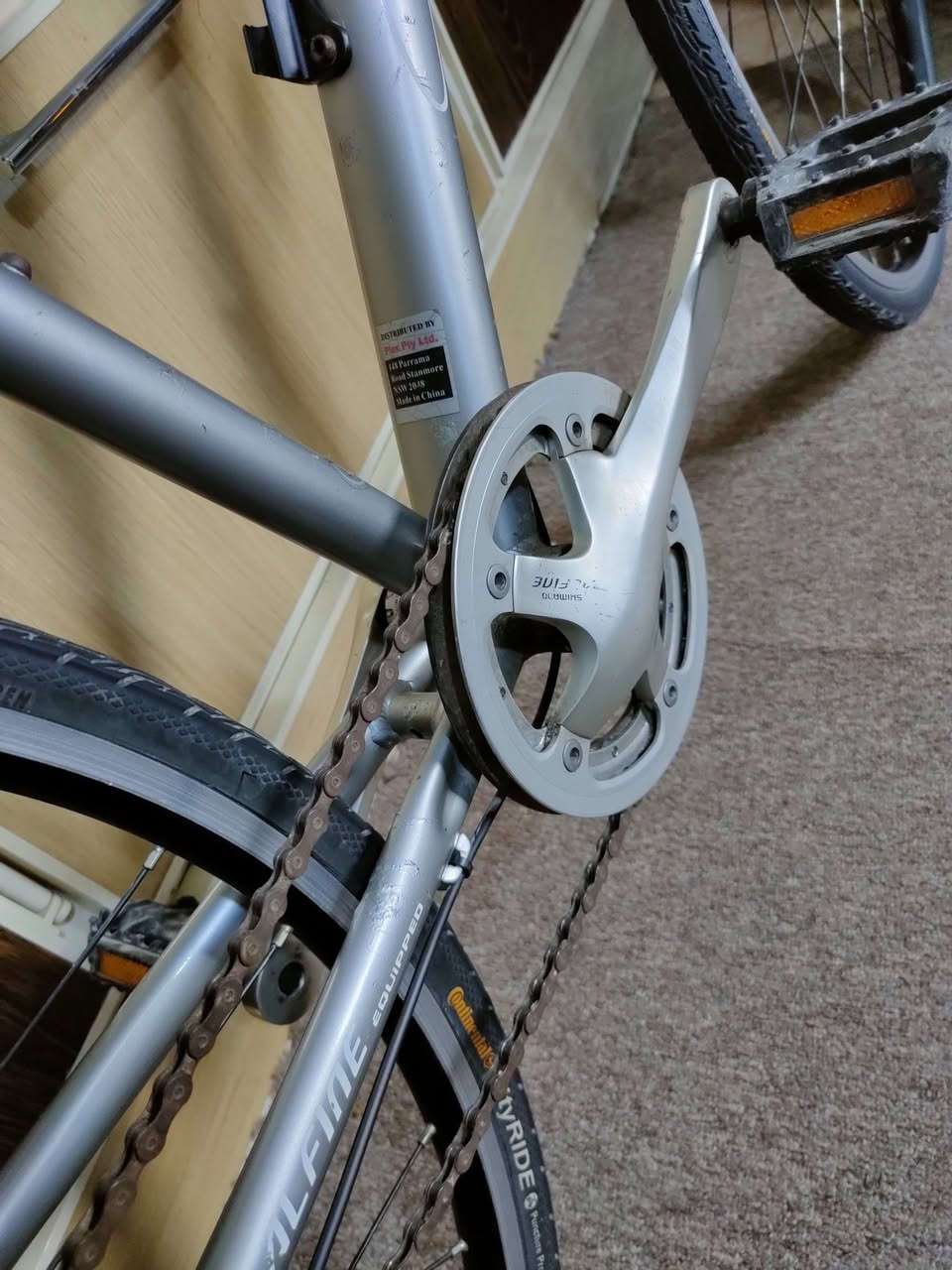 باسكل ترحال 700/28
فول المنيوم وزنه خفيف 
سيت شيمانو 8/1
السرع الخلفية نضام داخلي 
الصينية شيمانو براكيت 
تايرات كونتيننتال 
ويالة الكسرمز 
باسكل جاهز بي تكشير قليل بالصبغ
ملاحظه تكدر تغير بي يعني تشد عكرب ودشلي 
وتكد تسوي دسك بريك 
السعر جداً مناسب 150فقط
العنوان ديوانية توصيل موجود


**إذا كنت صاحب هذا الإعلان وتريد حذفه لأي سبب، رجاءا أرسل رسالة إلى الدعم الفني**