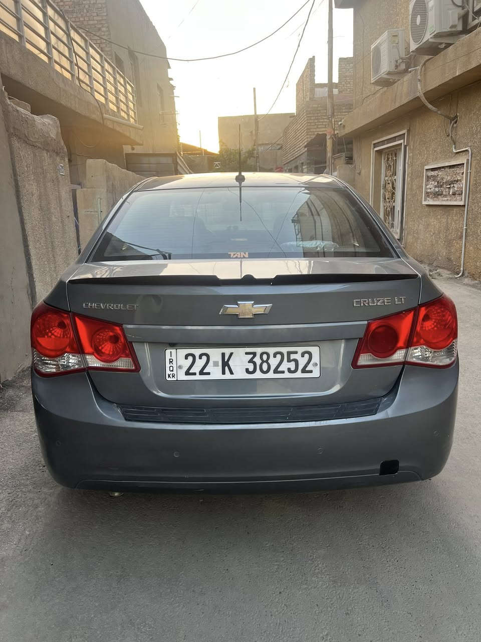 سلام عليكم شوفر كروز ٢٠١٠ محرك ١٦٠٠اوبترا المرغوب  تبريد ومحرك وكير 👍فول   بصمة صندوق   وسنتر لوك اربع ابواب  نضام تقفيل مركزي   كامره دواره شاشه  كبيره  نضام فديو عرض دواخل كوله نضيف ارضيه بلاديه شركة  بيها طخه خلف جهةٍ السائق وترجع ع بارد عفتها وجاملغ صفحة يمنه مصبوغ  وبس تكم وشاصي بلاد  مكاني بغداد  السعر ٦٨ تنكر سلف وتطلع شوفر مشهود له بالمشي  رقم هاتف ***********  و متوفر اتصال و  واتساب تحياتي
