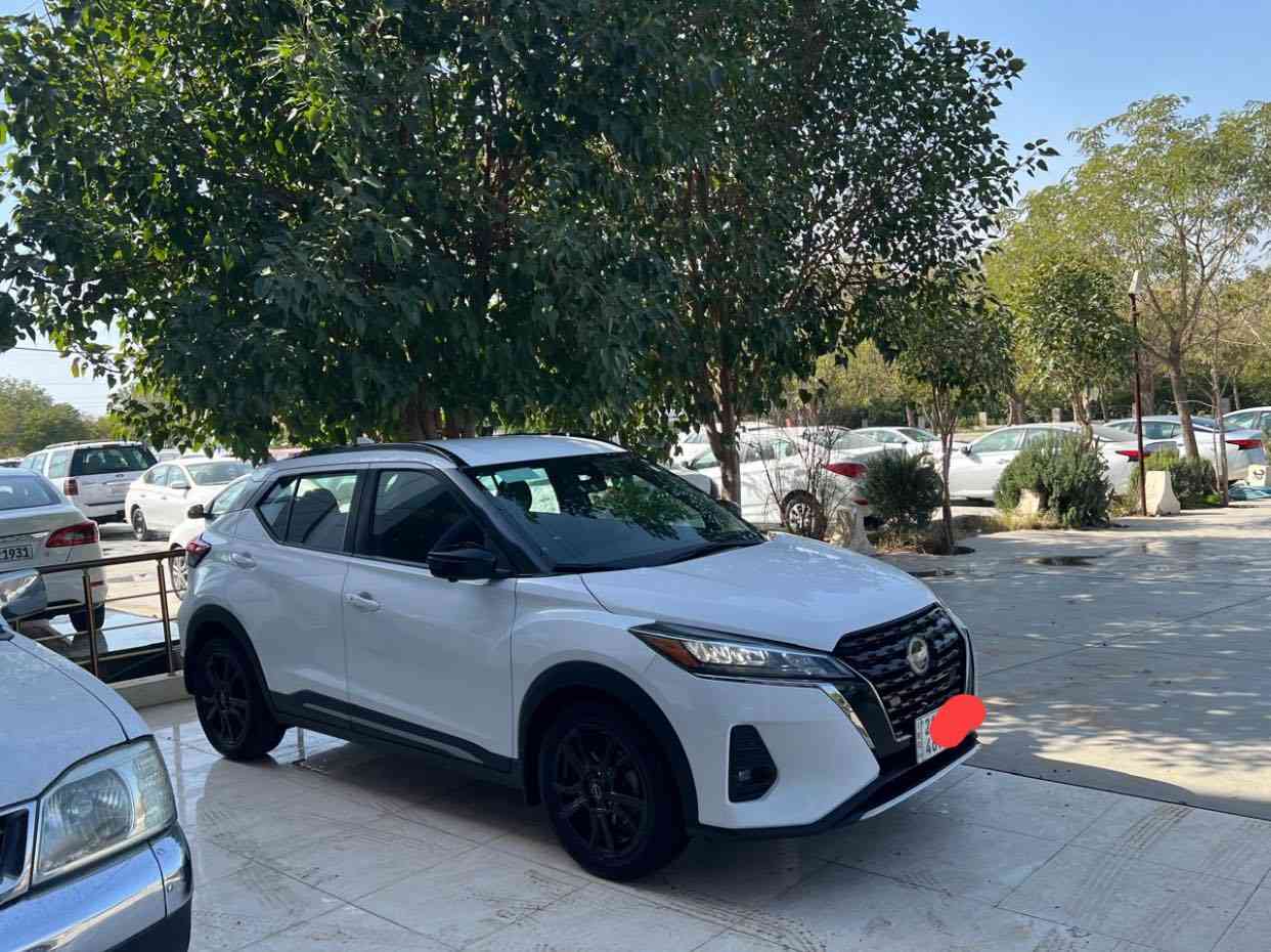 Nissan کیکس
2023 SR 
مواسفات ئەمریکی
١٧ هەزار روشتوە یەک هەفتەیە رەقەم کراوە 
بویاخی نیە بارجە گوراوی نیە ارباک نەتەقیە 
دوو جیگە ساردی بجوکی هەیە 
ناونیشان کلار 

Nissan کیکس 
2023 SR 
بدون صبخ بدون ارباک فقد مکانین بارد خفیف 
ماشی ١٧ الف 
عنوان کلار 
***********
