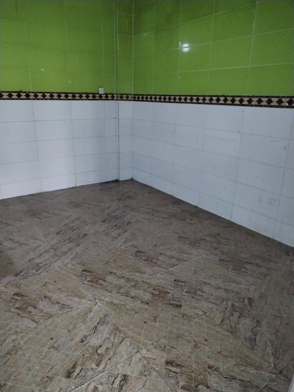 شقه لاجار
قرب شارع ام عمار. *********** وتساب
