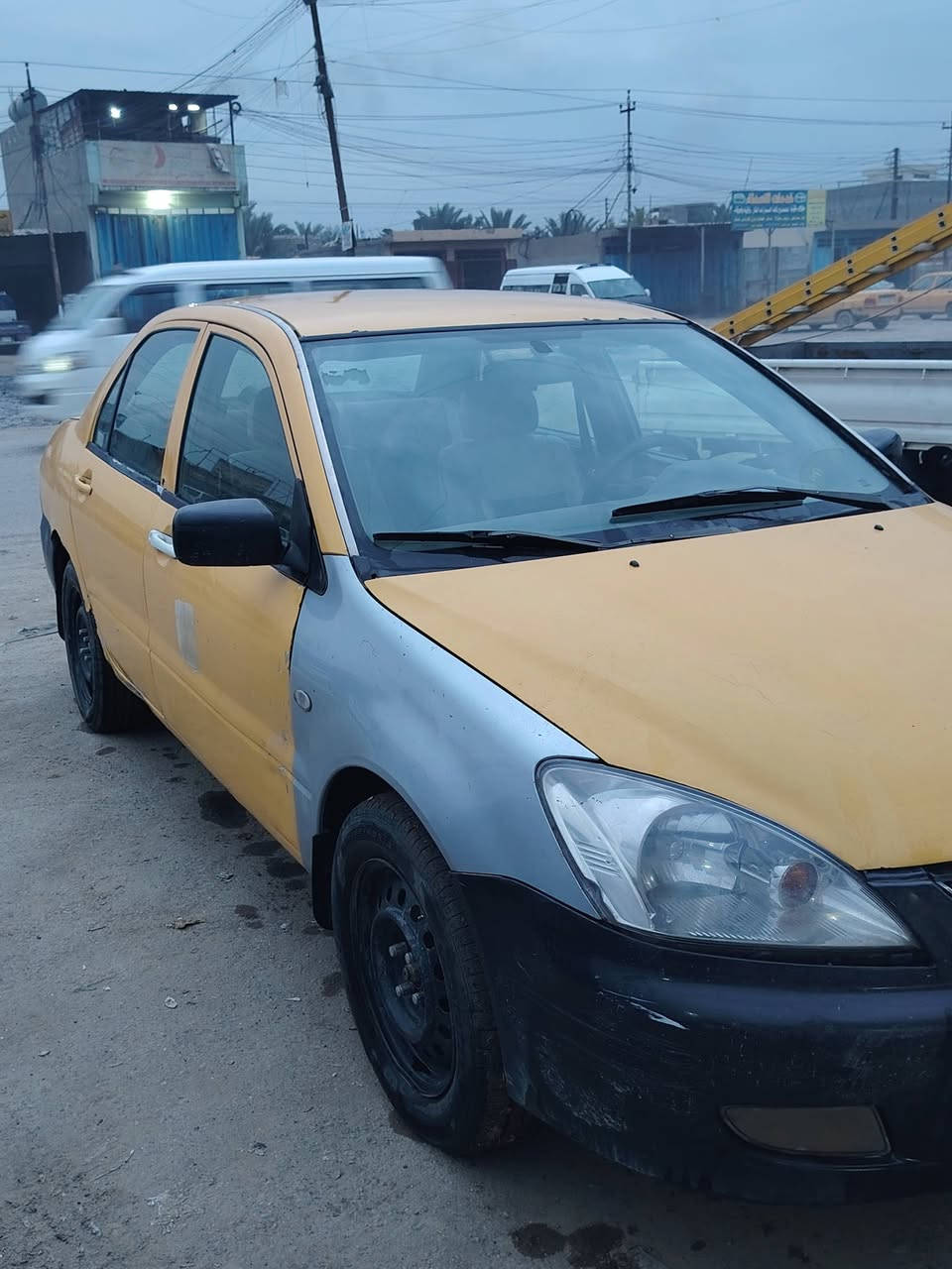 السلام عليكم لانسر موديل 2007 رقم ميسان مشروع وطني  تحويلها بغداد روستميه مكينه بيها بوش يعني بيع كايمه تبريد شغال صدر جيد كير جيد اوتو سياره موضحه بل فيديو سياره بسمي سنويه صاقطه رقم لماني السعر 47 وبيها    مجال *********** سياره موجوده بغداد المعامل العماري
