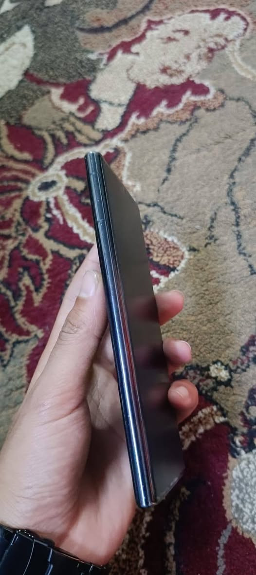 سامسونج s22 الترا
ذاكره 256 
السعر المطلوب 650
للاستفسار ***********
