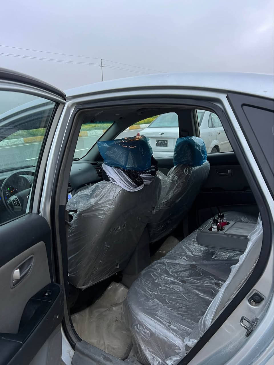 ئافانتی ٢٠٠٧ مەکینە مەرغوب ١٦ دکشن بەرز تەبریت لەمس ئاوێ نە شەفت کوشن جڵد و هیتەر ئاوێنە کارەبایی لایت رەش دەعامی بۆ دەعامی بە شەرت گێڕ و مەکینە بەشەرت خایس تەقە و رەقە بەشەرت داعم و لێدران بەشەرت. شوێن:ڕانیە. *********** سعر،٤٥ مەعامەلەیەکی برایانە📦🪬 رانية, السليمانية
