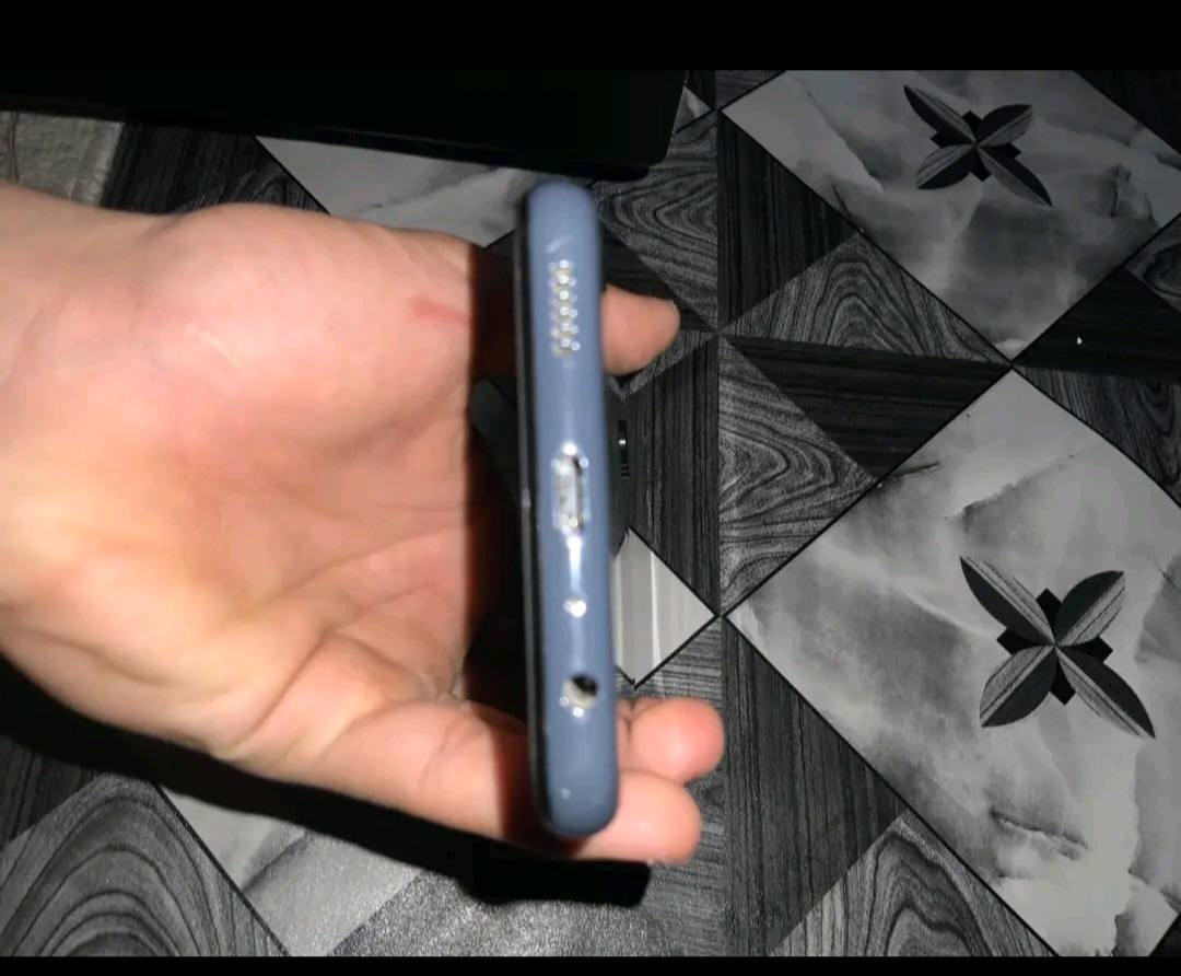 سلام عليكم جهاز جلكسي a13 امانت الله  جهاز نضيف وما مفتوح جهاز اخو جديد جهاز ما مفتوح جهاز مع لاصقه شاشه وكفر ماله جهاز تجي تفحصه جهاز يجنن مكان البصره كرمه علي السعر 125وبيه مجال لطيب


**إذا كنت صاحب هذا الإعلان وتريد حذفه لأي سبب، رجاءا أرسل رسالة إلى الدعم الفني**