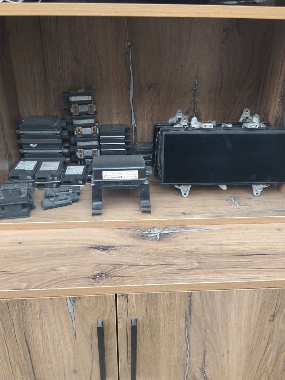 Auto land parts
ارض السيارات لبيع قطع غيار السيارات مرسيدس رنج روفر 
بغداد طريق معسكر الرشيد ***********
#مرسيدس_AMG #قطع_غيار #العراق_بغداد
