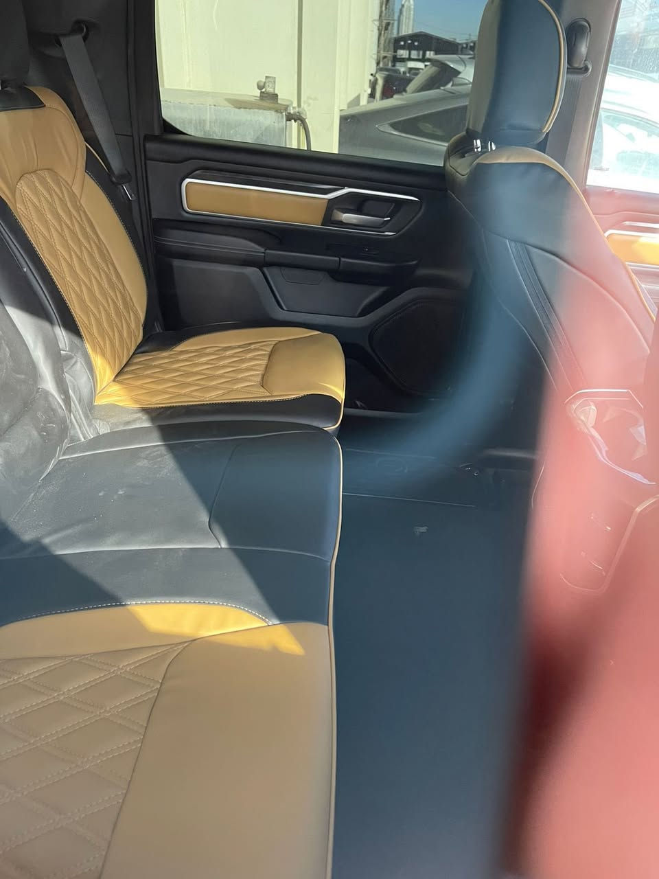 للبيع دوج رام V6 اجدد رام بالعراق ماشية ٢٢ ضربتهة جدا خفيفة وبدون ايرباك الصبغ فقط جاملغ نصة وشوية من الدوسة الجوة الباب رقم اربيل باسمي توهة داخلة مصار ٣ اشهر زيرو بدي قصير باب طويل المرغوب كانما مشتري 
مكان السيارة حي الجامعة 
السعر ٣١٧ ورقة مرقم السعر نهائي 
تحويل ثاني يوم


**إذا كنت صاحب هذا الإعلان وتريد حذفه لأي سبب، رجاءا أرسل رسالة إلى الدعم الفني**