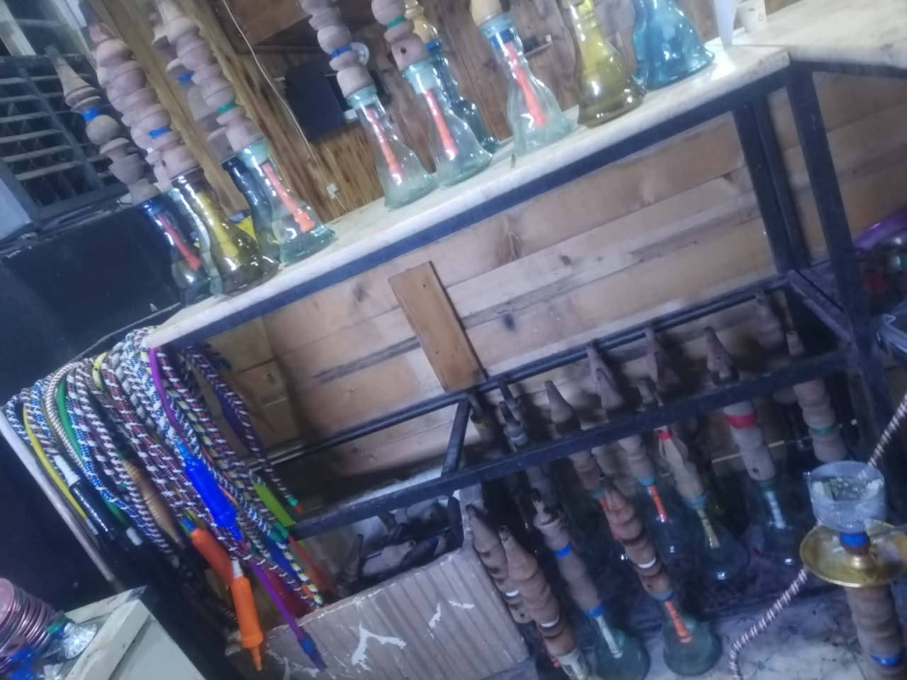 غراض كوفي جاهزه يعني بس المكان عليك 

شاشات عدد 2 حجم 43
شاشه حجم 70
سستم كامل صوت 
منضومه كامرات واشتراك رابعه مع النت 
تخم أصلي, 20مقعد مع كراسي أصلي 
بليارد سوبر ماستر دبل شاصي جديد علفحص 
نراكيل أبو حماده فتره قليله 
بليات عدد 2 فور مهكرات كل ألعاب بيهن 
مبرده أصلي مال مواكب 
ديكور خشب قوي تكدر تستخدمه بهواي استعمالات 
ميز نراكيل ديكور كلش حلو مع مرمر
وبعد هواي غراض لستفسار خاص او عرقم ***********
