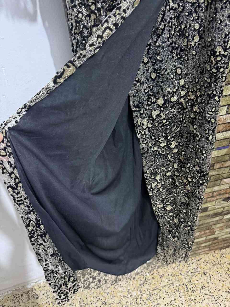 السلام عليكم
فستان تايكر
قياس 42 
فستان واضح الردن شفافة ولكن الفستان بي بطانة وبي جاكة لف
اريدة ب20 
مكاني بغداد وتوصيل لكل مكان


**إذا كنت صاحب هذا الإعلان وتريد حذفه لأي سبب، رجاءا أرسل رسالة إلى الدعم الفني**