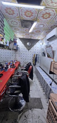 محل حلاقة • مجهز بالكامل • النجف حي العسكري