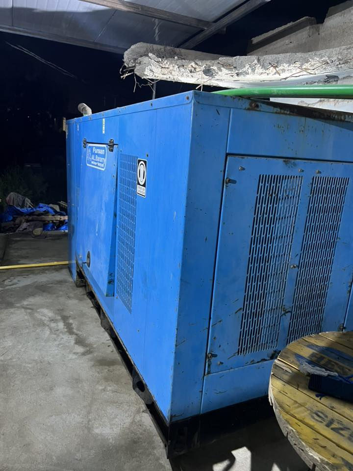 السلام عليكم 
موقع مولد للبيع 
 مجاز
حمل 365 حاليا  والصيف يصير 500 حمله 
صيف شتاء الجمع على 10 آلاف 
ماكو اي ارتباط في القائم مقام 
هذا اتفاق مع المنطقة 
التشغيل ثابت صيف شتاء 
الصيف ثابت من 
الساعه 11 لل ساعه 4 العصر 
ومن المغرب للساعه 4 الصبح ثابت هذا التشغيل والامبير  ب 10
الشتاء التشغيل من المغرب للساعه 12 بليل و الامبير على 10
 والمولد بي اجازه 
بي مولده وحده فقط

مكان الموقع ( ديالى الخالص القرى أطراف  الخالص )
سعره 185  ورقه قفل قفل / بدون عمله 
***********
