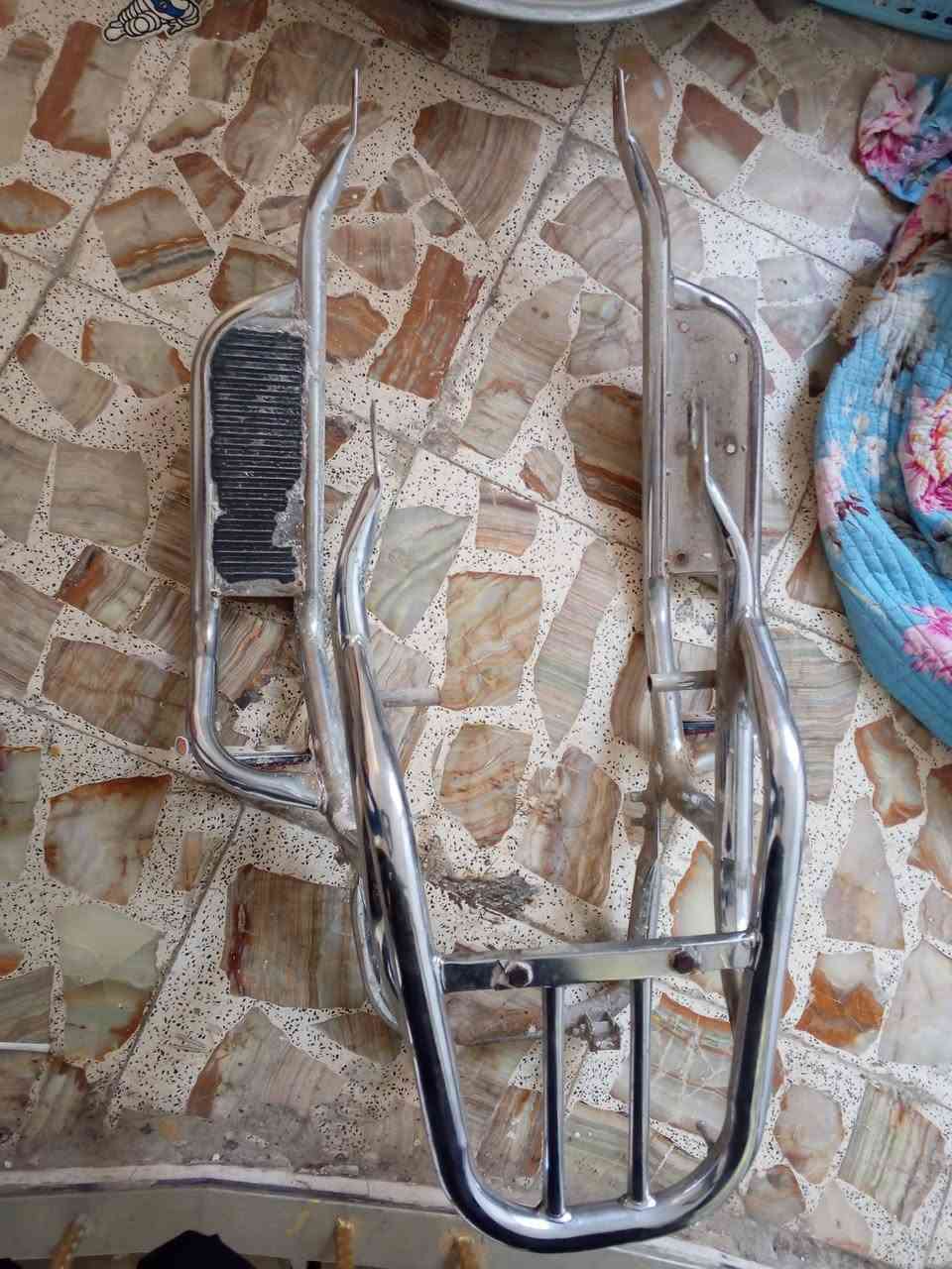 السلام عليكم غراض تفصيخ شتريد موجود مكينه وشاصي ووياله كلشي موجود مكاني بغداد الشعب ***********
