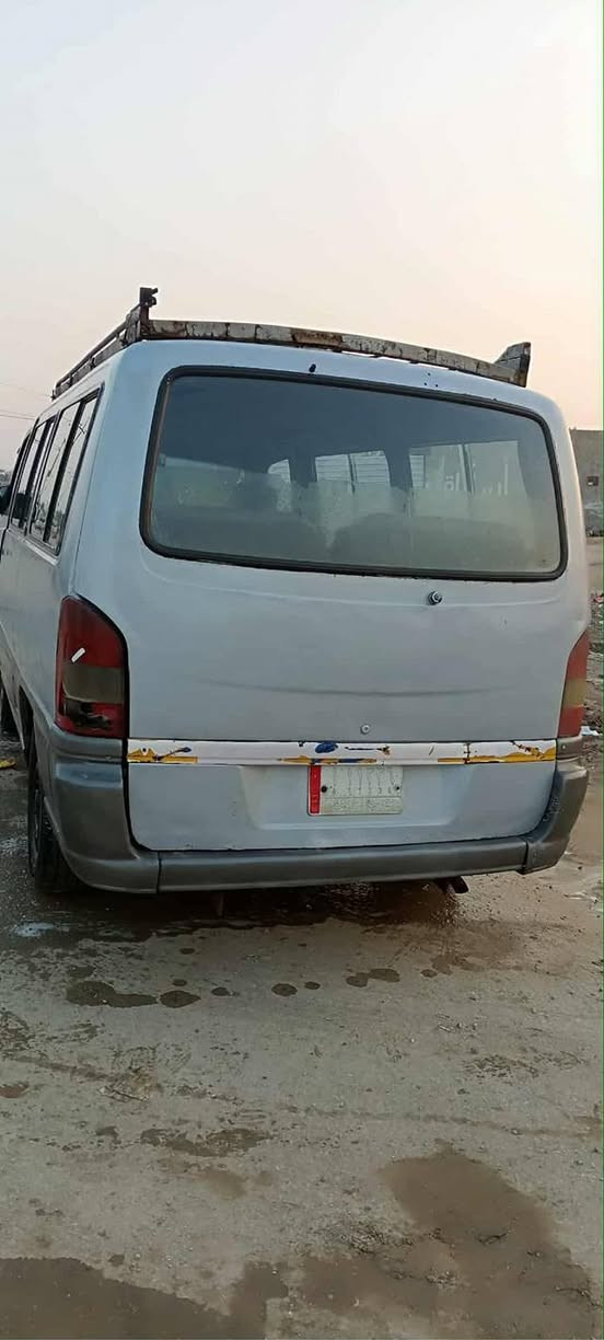 السلام عليكم ستانه مديل 96رقم قادسيه مكينه وكير وحداديه وتخم تاير برنكيت حصير كله جديد
سعر 40وبيه مجال 
بابل القاسم 
***********
