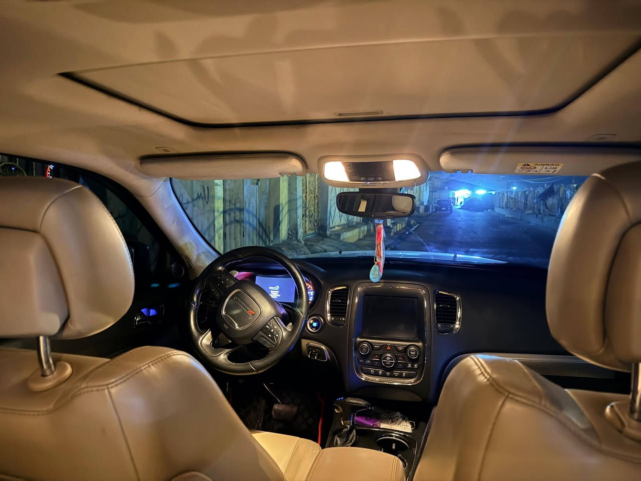 ﷽
‏
دوج دورنكو #خليجي 🇦🇪
موديل * 2020  GT 
 اللون :أبيض
المحرك  :6 سلندر
بصمه : تشغيل عن بعد
فتحة
حساس خلفي
كامره 
شاشه كبيرا
رقم بغداد الجديد
السياره كولش جديده
للإستفسار الاتصال على الرقم
تليفون☎️: *********** 
◽️سيارة مكفولة كفالة عامة
السعر خاص ع واتس او اتصال
