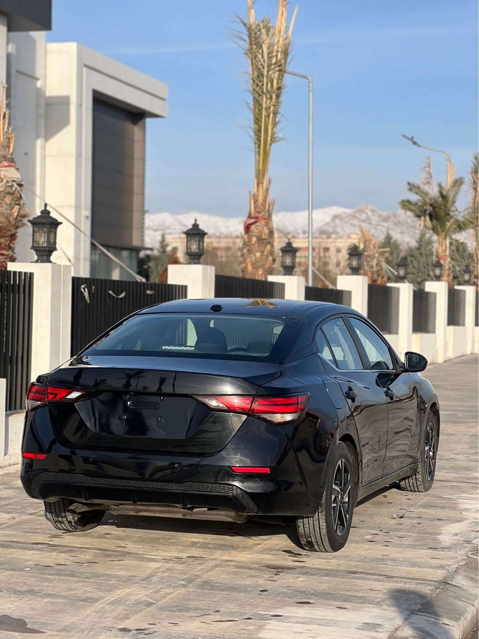 نيسان سينترا SV 
موديل/2025
سبغ/ بولند قباغ صندوق بي داغلي
ايرباك/ ستيرن 
سعر /120$
رقم كاتي 
شه رتي رقم
شانصي شه رت
گير و مه كينه شه رت
غرقان و برين شه رت
مواصفات SV
شاشه مه زن
حساس
رادار 
كاميره
به سمه
شغال
ويل كروم
12 هزار روشتوه
گير توماتيك
جام كاره باي
هه ر چار تا جديد
واتساب/ *********** اكر, نينوى
