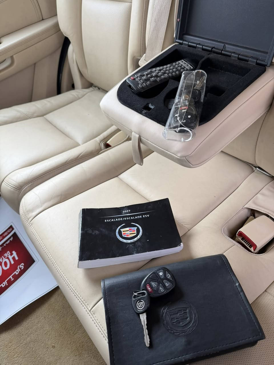 كديلاك 2007   خليجي  شريكة منصور   📦📦📦📦

اللَّهُمَّ صَلِّ عَلَى مُحَمَّدٍ وَعَلَى آل مُحَمَّدٍ

رقم /    ***********

🔷كديلاك  2007  لوك  لوك  شرط   ماشى  117  الف كيلو📦

🔷سياره مواصفات معروفه ( بلاتينيوم  )

🔷 مواصفات   معروفة   فولل فول 

🔷سياره (V8 )    _ (DVD ) شاشات

🔷سياره (3 ) سويج  بيلادي موجود

🔷مكفولة  كفالة   ماعد    شبر  تكحيل  كارت مامبين  

🔷سياره ماشيه  117    الف كيلو حقيقي

🔷4 اطارات و ويل جديد شريكه 

🔷سياره داخل بيجى   كوشنات جلد

🔷سياره محرك بشرت مامفتوح جديد جديد

🔷 محرك (V8) 

🔷سياره حيل نظيفه كلشي علي بلادي لوك

🔷مواصفات

( فتحة ...  شاشة DVD ... تشغيل عنبعود ... حساس 
... 7 راكب ... سنوق شفط ... دوسات كهربائى ... مرى شفط ... يدو ويل كروم ... بلاجكتور ... ڤوليوم ...  بعد )

🔷نظافه  ١٠٠٪ كامل سيرڤس بدون نقص و مصرف

🔷 سنوى  و فحس و هزة جديدة  لحد    2030  بسمى

🔷سياره مال بيت أي نقص مابيها

🔷نفس اليوم / تحويل و وكاله حاظر مباشر 
 

🔷 سياره داخل / سليمانيه 

🔷سعر ..  195  $ .. ورقه 

🔷رقم /   ***********  📲
