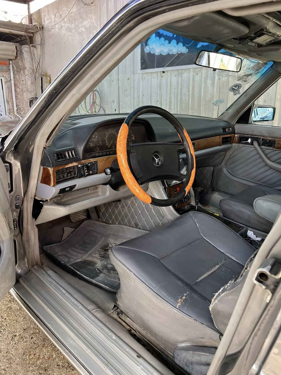 سلام عليكم رائسي موديل 1987 جاهزة تبريد سلايت محرك ففتي تخم تاير رقم ديالى انكليزي بسم خالي تحويل ثاني يوم سعره 60 وبي مجال مكانه بغداد ***********
