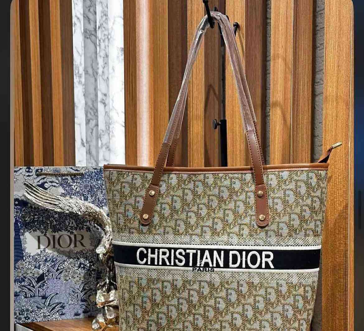 داشگادن بوهه موو چاتاکان  لە شیهه زار  بو باسە هه زار  رە بە رمانی ڕە مه زان  چە ژن ره قه م *********** السليمانية, العراق
