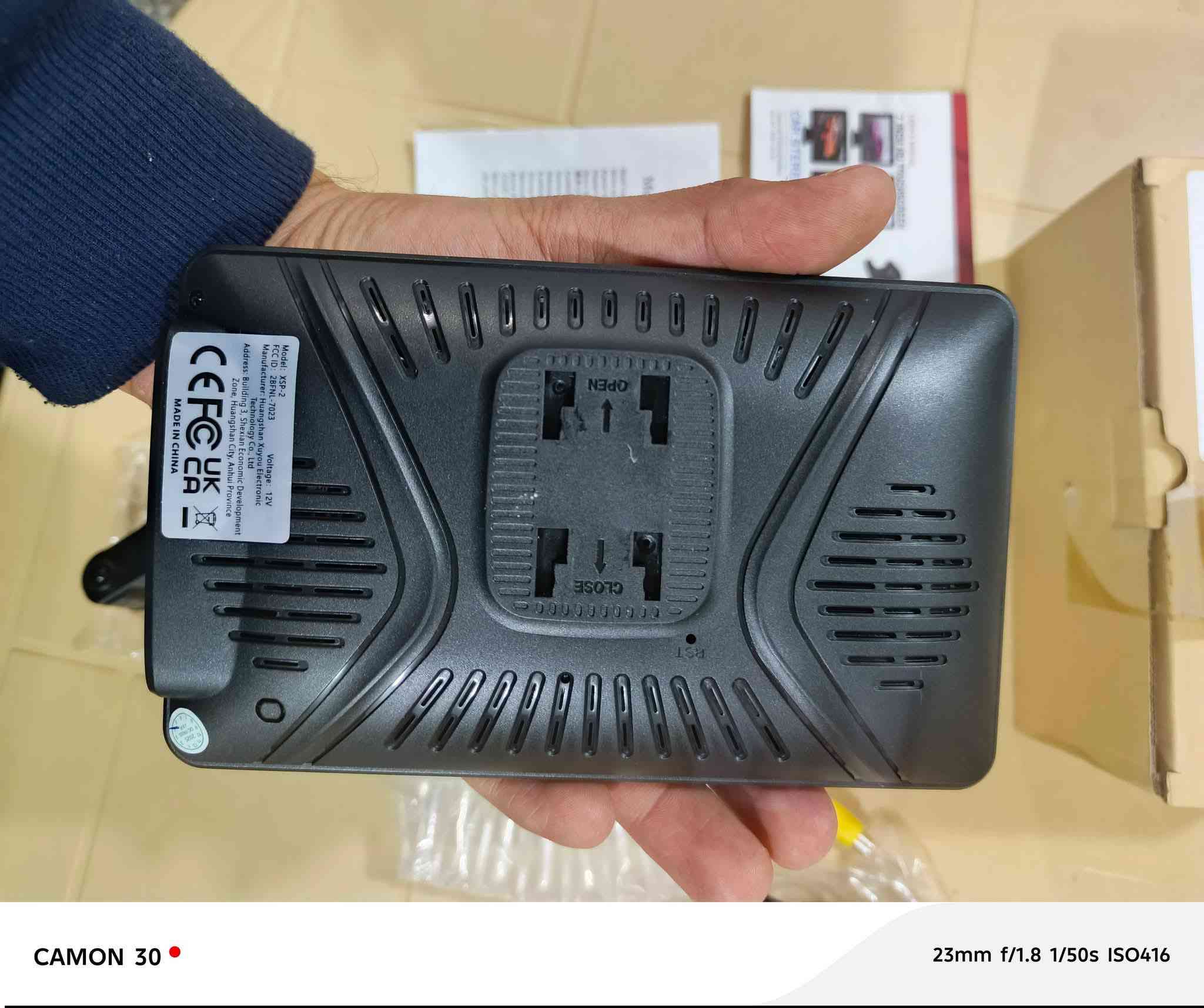 السلام عليكم شاشة عرض كار بلي جديدة السعر 30 الف العنوان بغداد الاعظمية ***********
