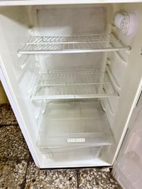 البيع ثلاجات عدد2وحده جبيره وحده صغيره 07718675537