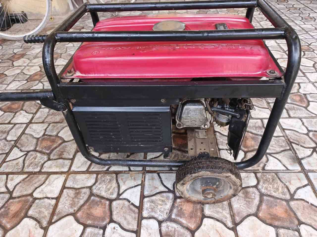 مولد استرا 12 امبير نظيف وجاهز سلف وحبل نقص بس باتري السعر 125


**إذا كنت صاحب هذا الإعلان وتريد حذفه لأي سبب، رجاءا أرسل رسالة إلى الدعم الفني**