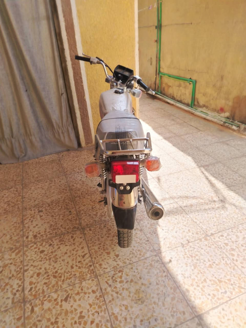 السلام عليكم
دراجه للبيع ارشا مديل2026 سكنر الدراجه حلوه احله من الصوره والدراجه ما متعوبه ابد كهربائيات كله شغاله  وكلشي نضيفه وكلشي ما ناقصهة لا مفتوحه ولا تبخير ولا تنقص 

مكاني كربلاء حي العسكري 
***********
***********واتساب
السعر  650
