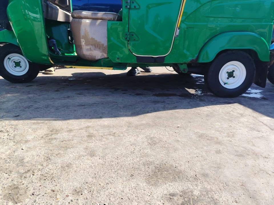 السلام عليكم خوان تكتك البيع خضره موديل 21 شهر 11 مابيها صبغ ولا معجون بسمي تحويل ثاني يوم لوحات نكليزي مكاني الدوره المكانيك السعر 7 وربع وبيها مجال حك الجيه 
*********** بي بس واتساب
