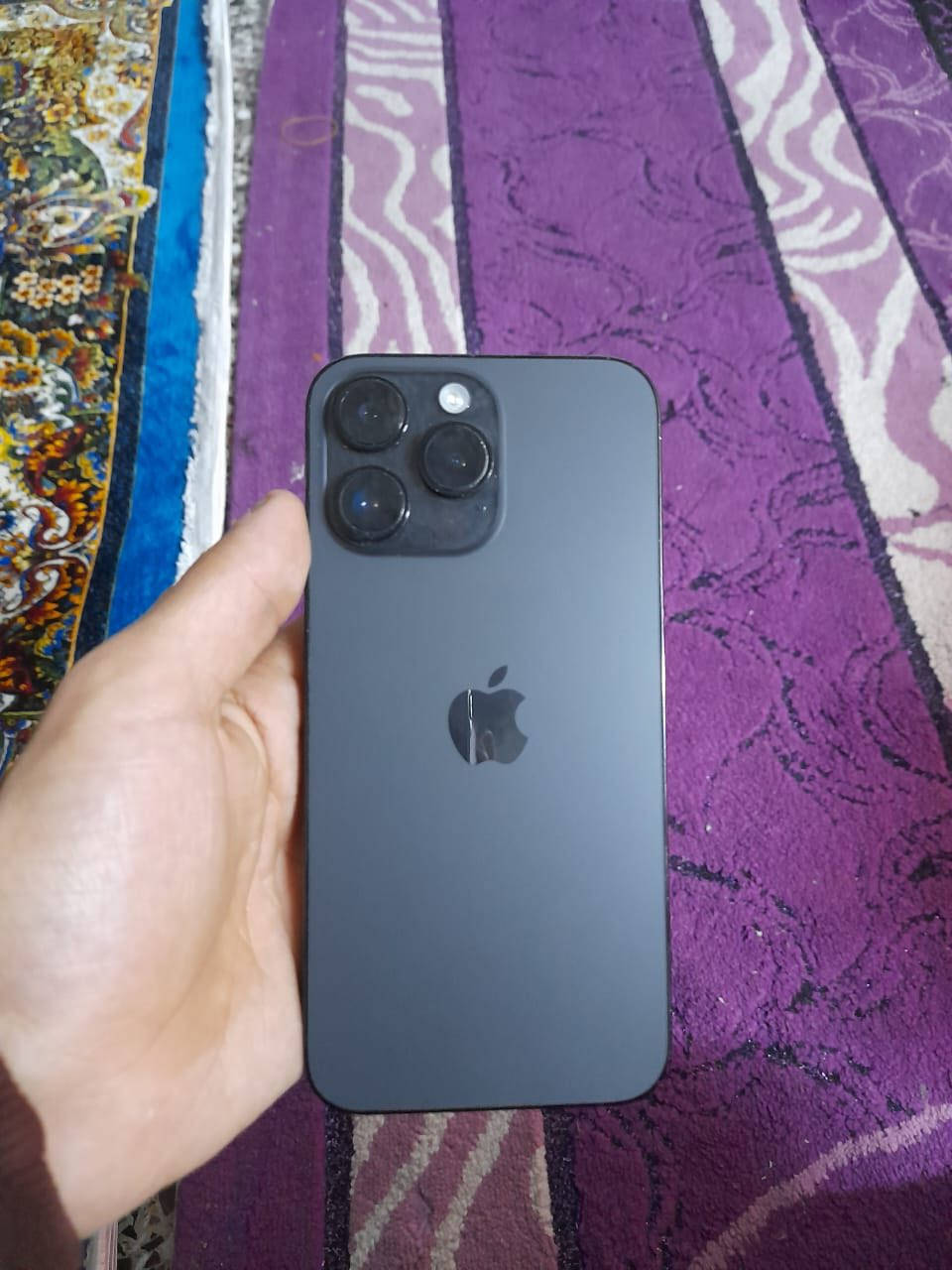 ايفون ١٤ برو ماكس
مبدل شاشة اصلية+ بطارية اصلية

شرط الفحص وين متريد 

الجهاز مابي اي مشكلة شغال 100٪ 

السعر 650 الف 

مكاني دوره طعمه 

***********
