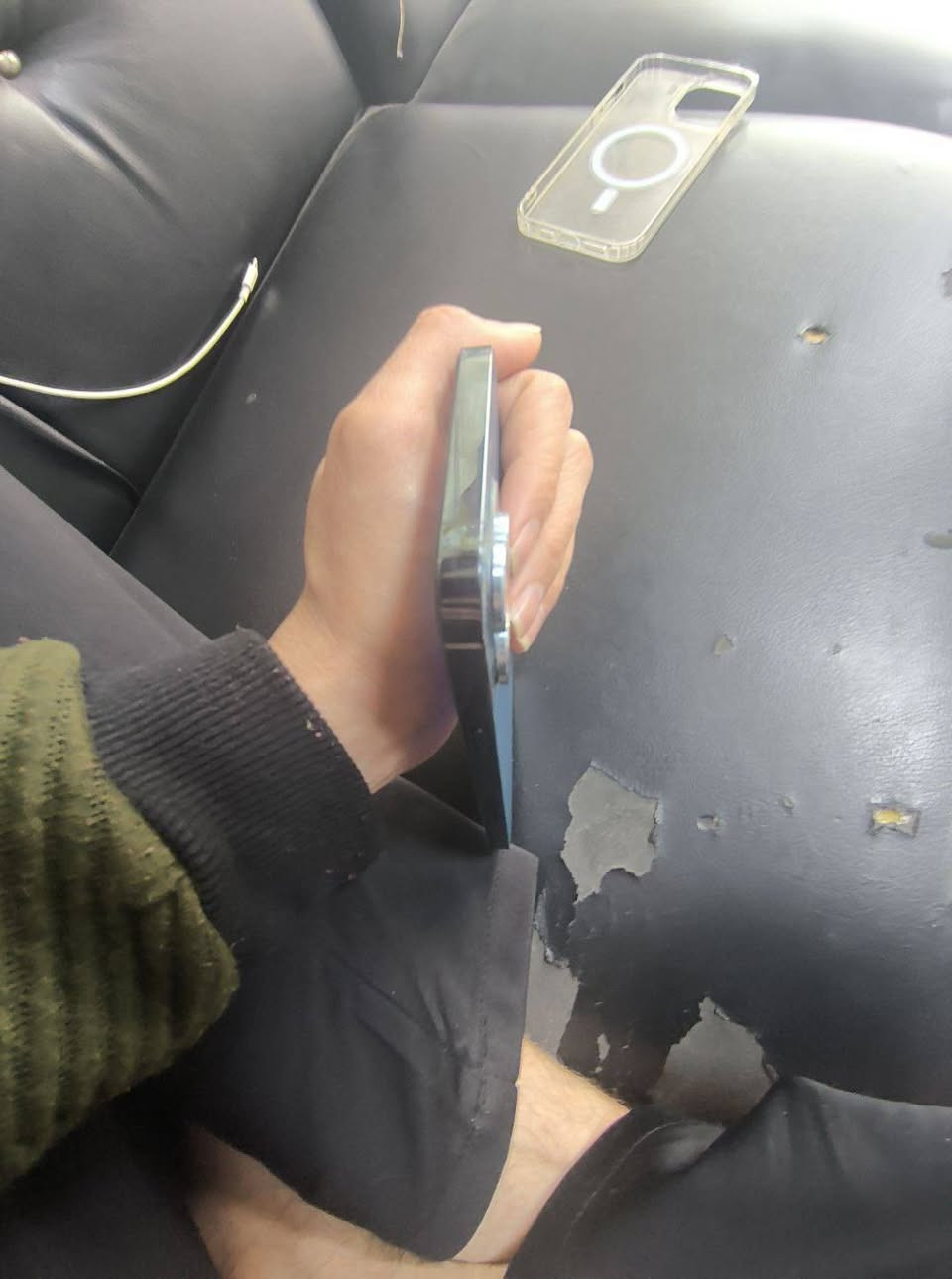 ايفون 12 برو ماكس اصلي نموذج m
ذاكره 256 بطاريه 82 مكفول سعر 475 هاذا رقمي ***********
