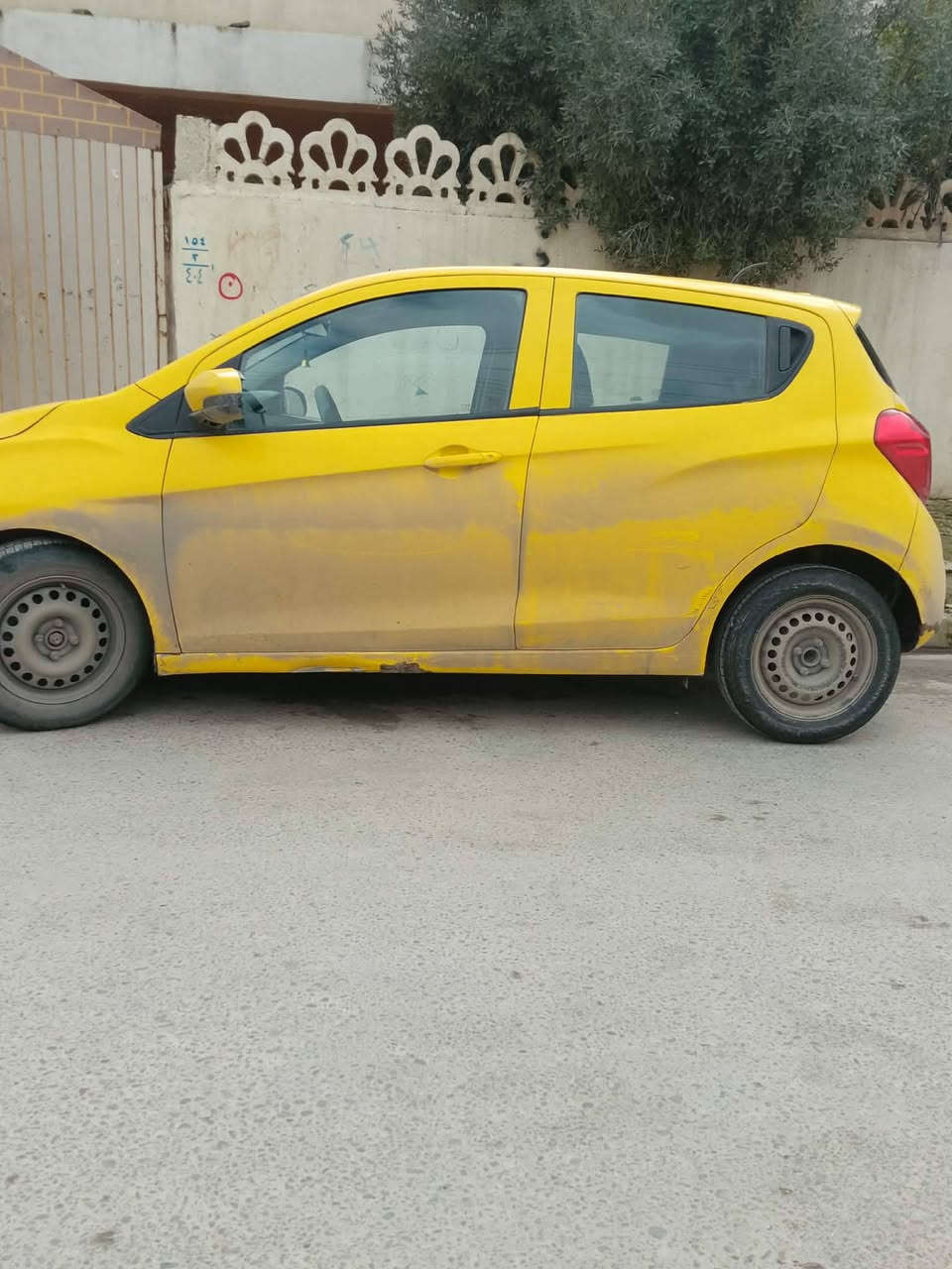 السلام عليكم عندي سبارك للبيع موديل 2016 اني مكلف بل نشر رقم صاحب سياره***********
