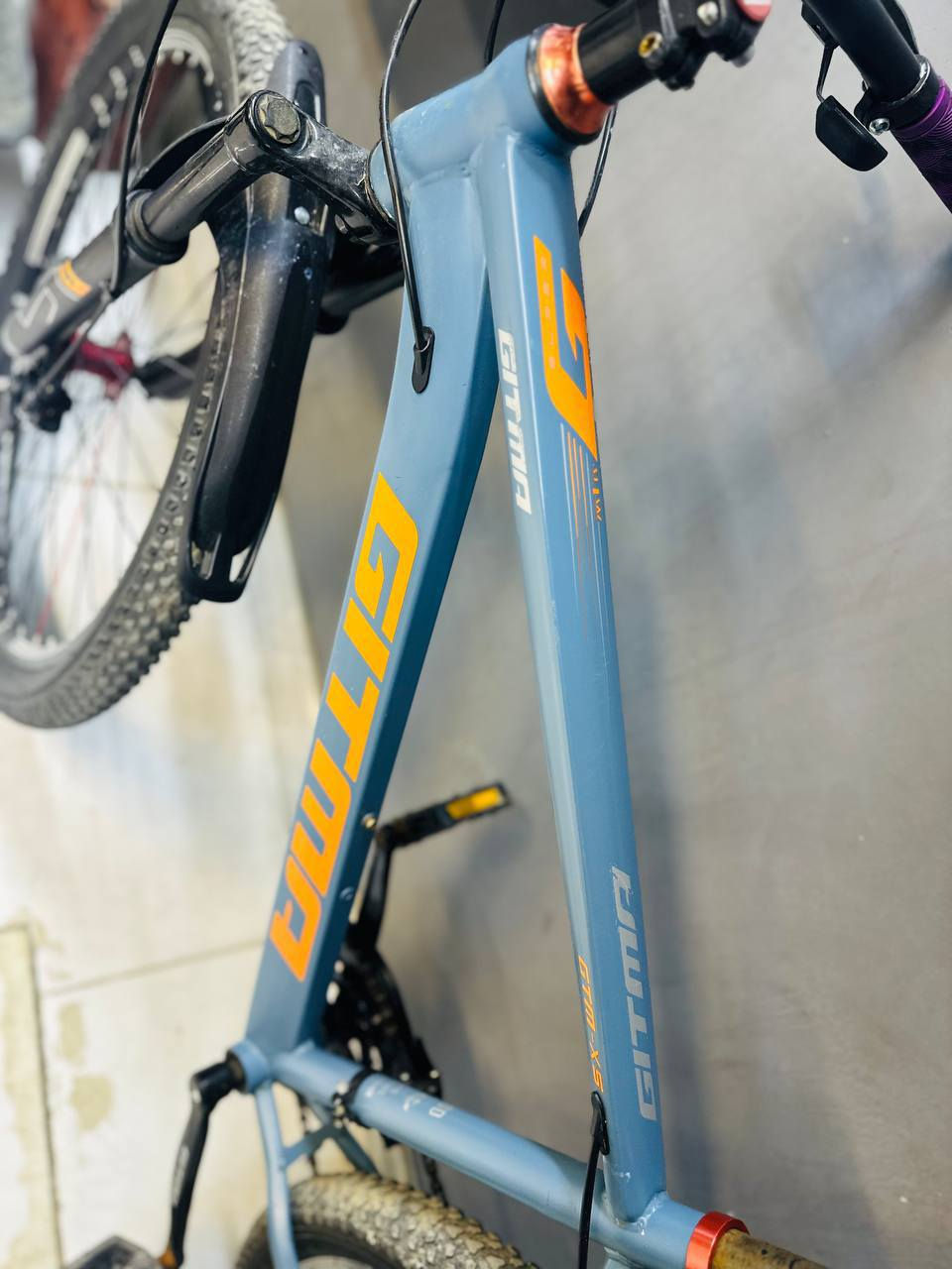 دراجه ماركه GITMA غني عن التعريف الحجم 26 المعدن المنيوم دبل امامي فتح قفل سستم شيمانو3/7
بريكات هيدروليك تكترو دراجه كلها بلادي عل وضع شركه 
نضافه 100/95 السعر 150 بيها مجال قليل للاستفسار ***********واتس اب العنوان  بغداد / الشعلة
