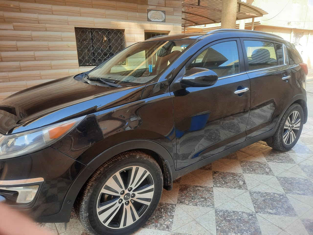 للبيع كيا سبورتج ٢٠١٦
وارد أمريكي 
لون اسود 
موديل ٢٠١٦ 
رقم ديالى 
بصمة 
 توويل
مكينه 2400 GDI
الداخل جلد لون رصاصي
 قطعتين تبريد 
 تحكم ستيرن
مانع انزلاق
 تحكم بتقليص البنزين 
 ضربتها أمامي بنيد وجاملوغ بدون ايرباك
البنيد مصبوغ 
الجاملوغ مبدل اصلي 
تخم تاير جديد 
السياره كامله بدون اي نقص
السياره بأسمي 
مشروع وطني وتحويل ثاني يوم
للإستفسار/ ***********
