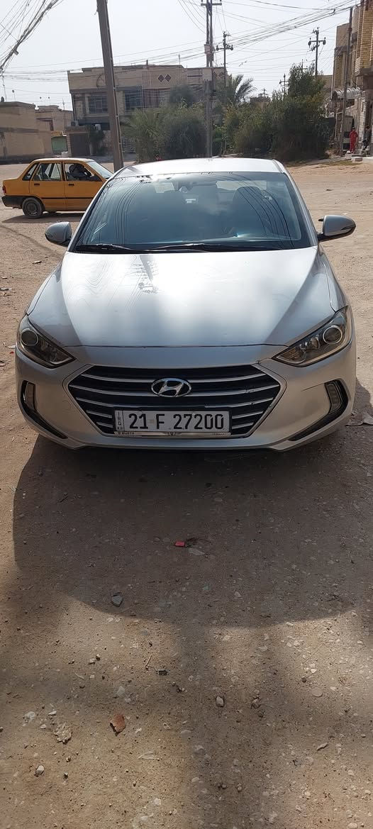 السلام عليكم 
النترا ٢٠١٨ وارد كندي محرك ٢٠٠٠ دوش رقم سليمانية بأسمي السنوية جديدة لل ٢٠٣٠ .. 
داخلة كلين تايتل، صار بيها حادث خلفي خفيف بالعراق وبدلت الجنطة والدعامية الخلفية .. وسونارها موجود ويه الصور سعرها ١٣٢ وبيها مجال للشراي السيارة كلش حلوة ومال جناي 

ملاحظة : السيارة ماشية ٢٤٣,٢٦٤ الف و محركها كام ، و بدلت الها محرك مال حاوية والمحرك الي بدلته ماشي ٣٠٠٠ ميل فقط يعني الممشى ال ٢٤٣,٢٦٤ الف ع المحرك القديم . 

مكاني كربلاء 
للاستفسار الاتصال على الرقم ***********
