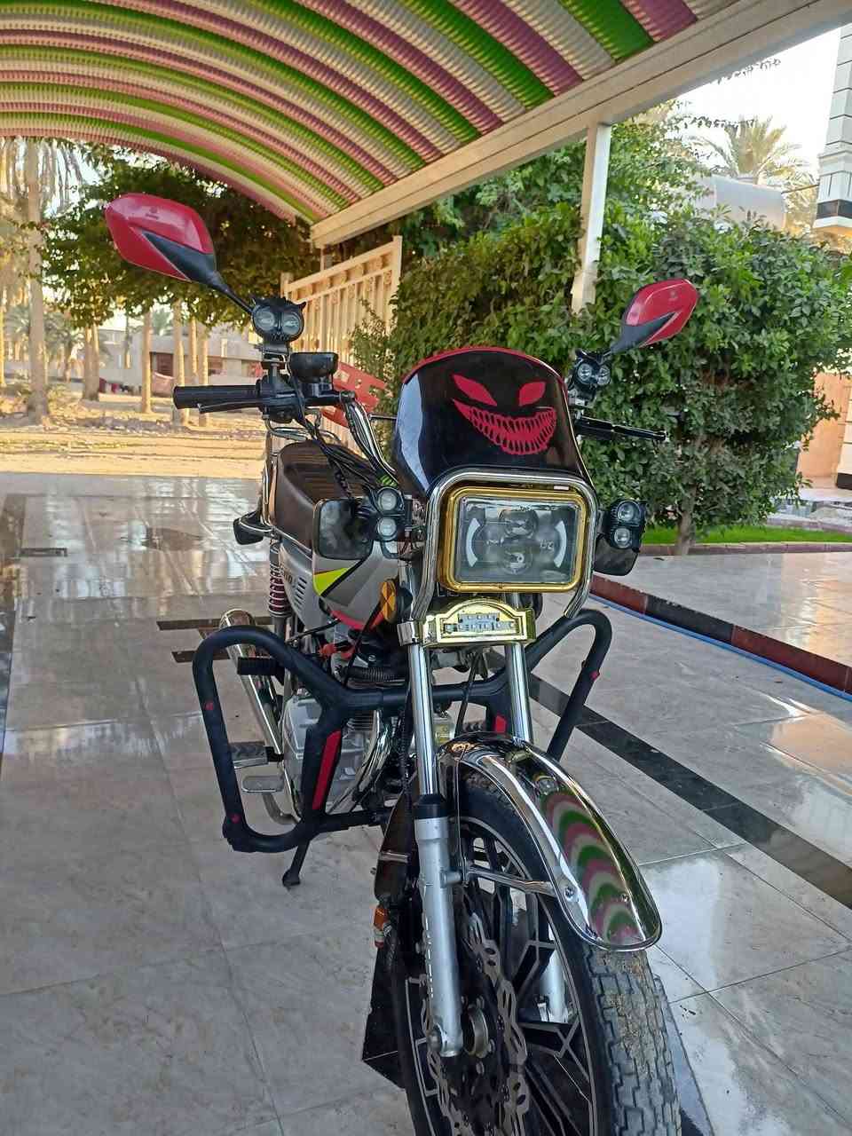 يالله موطور للبيع سيفان   موديل 2024بي اوراق،منفيس،فقط  بعده  زيرو  السعر 800وبي مجال بسيط    العنوان الرمادي رقم الهاتف***********
