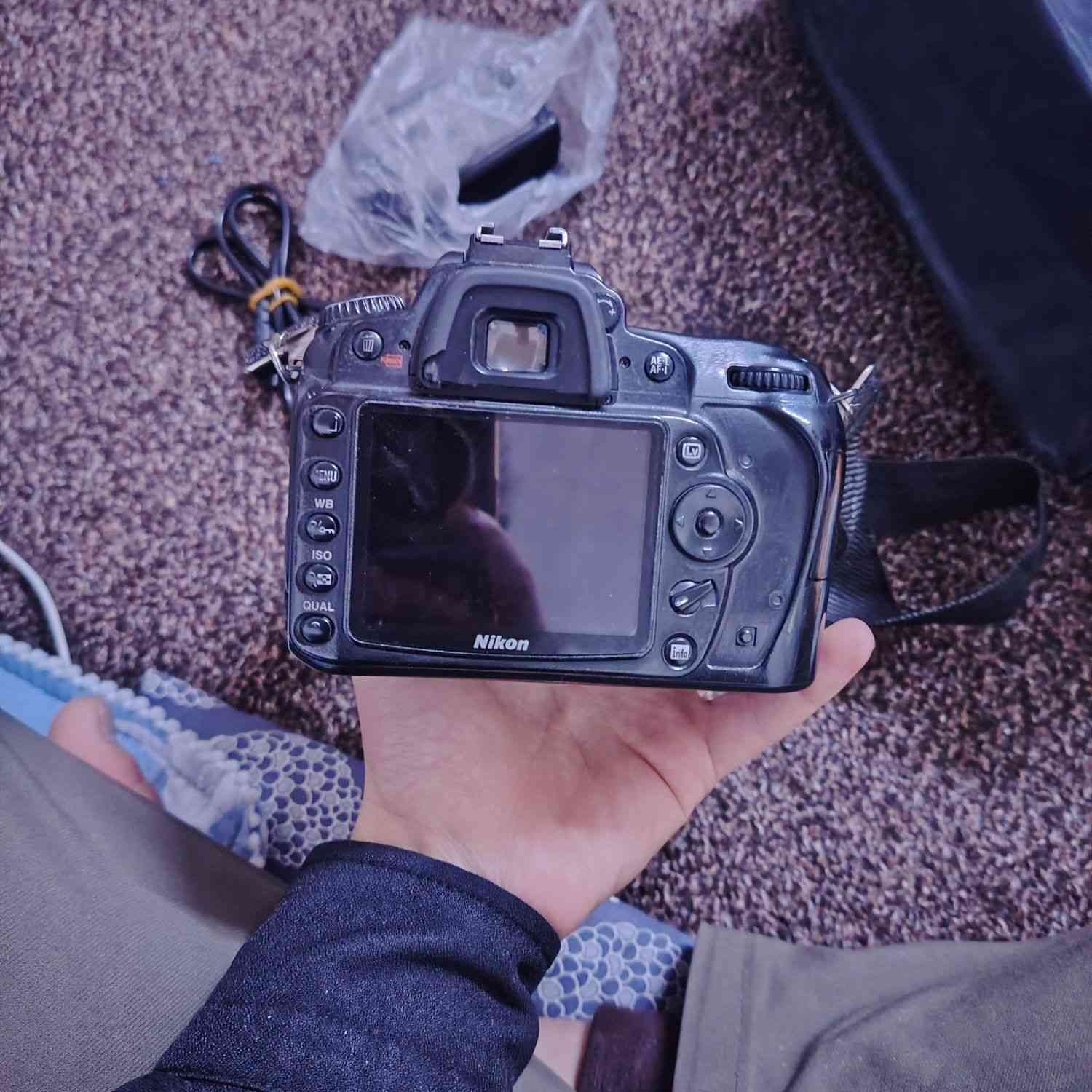 سلام عليكم
كامره نيكون 90d للبيع استخدام شخصي
بيها خلل بسيط كلش بالعدسه ماتفتر كامل وشغاله كما موضح بالفيديو.. 
ملحقاتها
بدي
عدستها الاصليه 18 55
جنطه
شاحنة
بطاريه
حزام كتف
رام 16 كيكه
السعر 120 الف قفل
ومتوفر شركات توصيل


**إذا كنت صاحب هذا الإعلان وتريد حذفه لأي سبب، رجاءا أرسل رسالة إلى الدعم الفني**