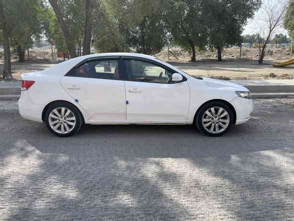 كيه سيراتو 2010وارد خليجي السياره جديده او جاهزه من كلشي تخم تاير او حداديه او كير او مكينه جدد خير من الله مكينه 1600دوش رقم سليمانيه دولي السعر 93 اوبيها مجال العنوان بغداد الامين الثانيه رقم الهاتف ***********
