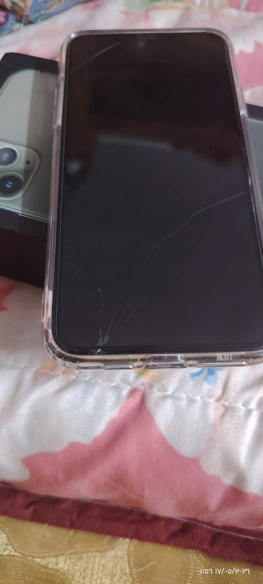 ١ .   ابرو ماكس ذاكره ٢٥٦ بطاريه ٧١ قطاره بل شحن  الجهاز ممفتوح وتر ضد المي  بس بي افطور بل أكلاس مماثر ايشي عل جهاز  السعر ٣٠٠ اشعندك مراوس نزل  آيفون فقط  ملحقاته بس كارتون


**إذا كنت صاحب هذا الإعلان وتريد حذفه لأي سبب، رجاءا أرسل رسالة إلى الدعم الفني**