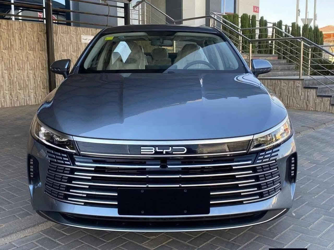 Byd دستروير لون رصاصي ماشية
3000 بدون رقم سعرها  19250
مكاني الشعب 
رقمي ***********
