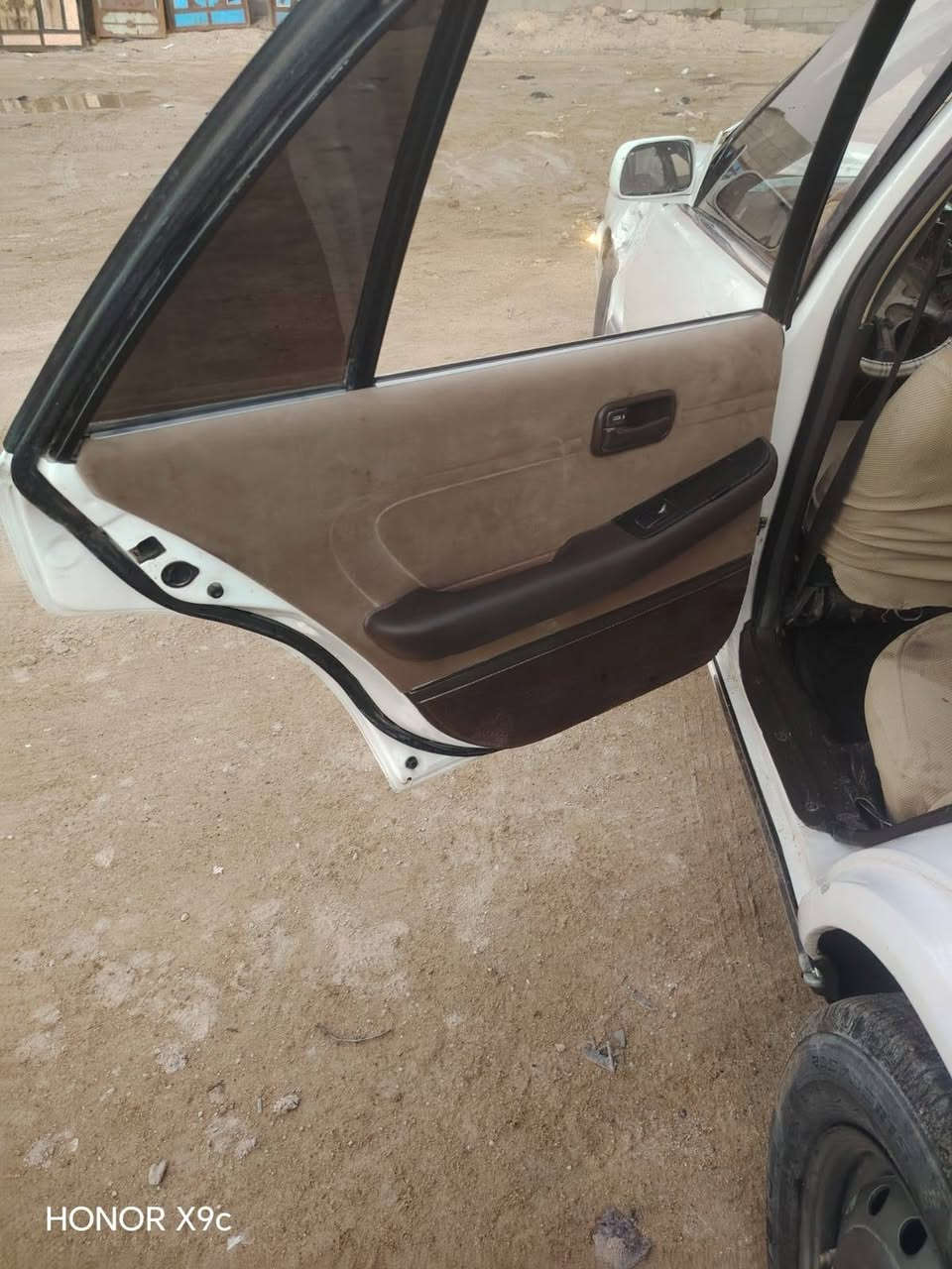 السلام عليكم
كروسيده كربلائي يسره بلاد رقم بصرة انكليزي سنوية جديدة مكينة وكير جدد سياره للبيع على حادثها مثل ماموضح بلصورة 
السعر:28ـ$وبيها مجال
***********
