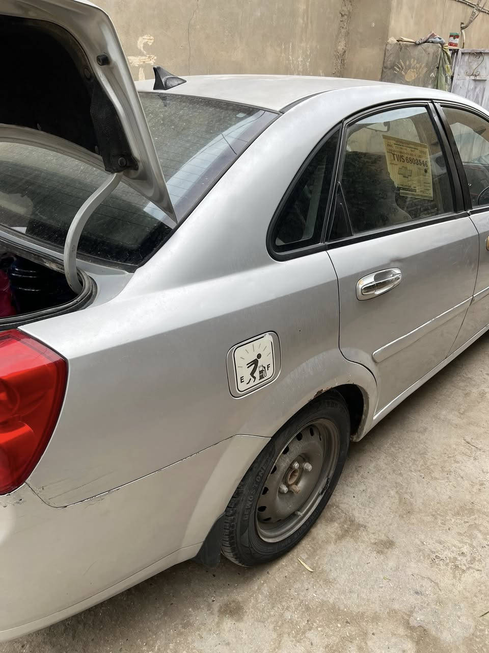 السلام عليكم اوبترا موديل ٢٠٠٥ رقم قادسية بسمي رقم مميز حلو مكينه كير حداديه جيده سياره بيه جراد مكان سياره بابل ورديه خارج السعر ٦٥ بيه مجال 
رقم هاتف ***********
