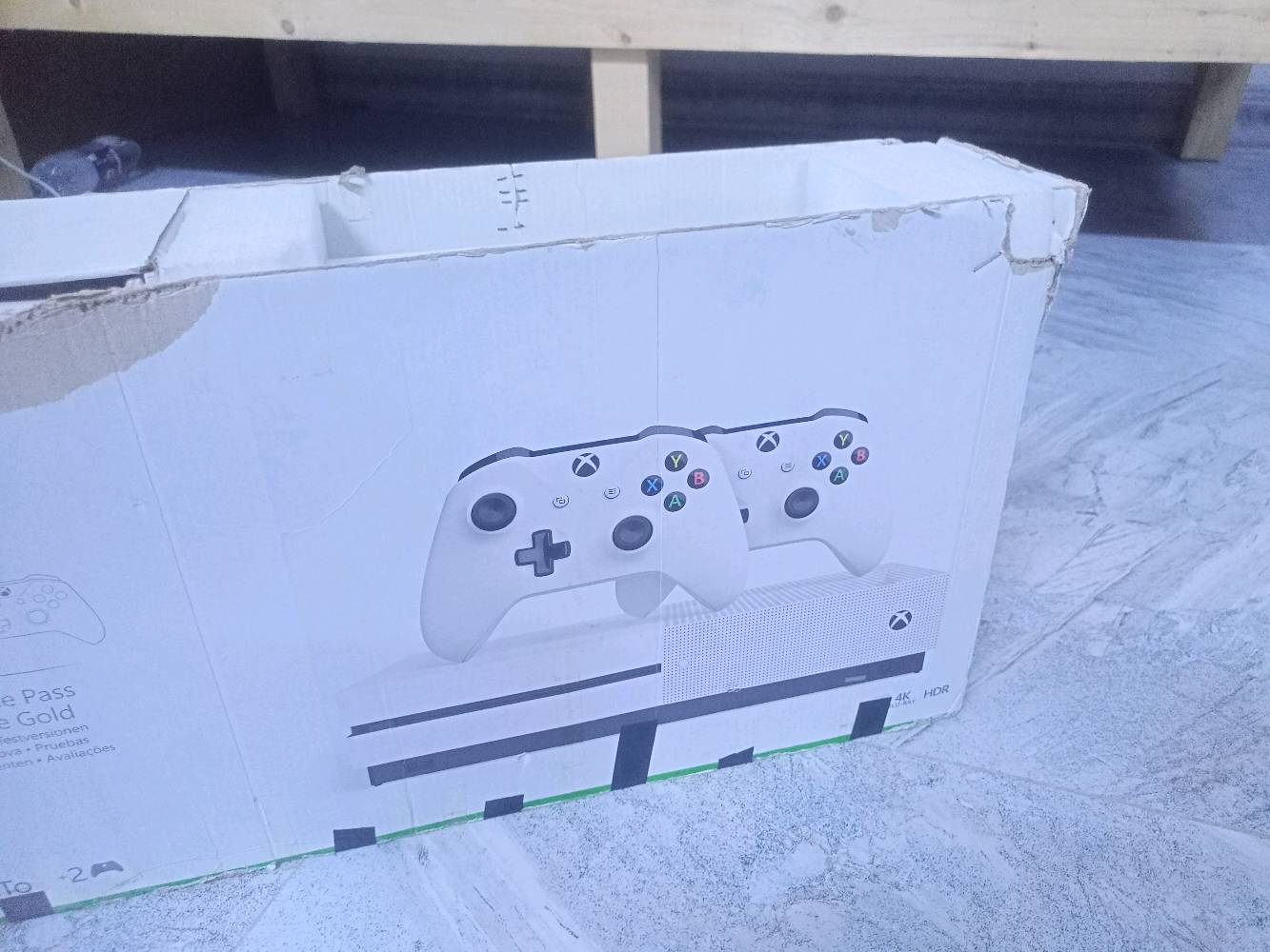 السلام عليكم
XBOX ONE S 
مبدل هارد من 1T الى 512
الالعاب البي 
ASSASSINS CREED
FC25
WOATCH DOGS 2
CALLOF DUTY BLACK OPS 2
FH 5
MINE CRAFT
THE CREWMOTOR FEST
كامل الملحقات موجودة 
كارتون + يدتين 
السعر 190
***********
***********
واتساب واتصال