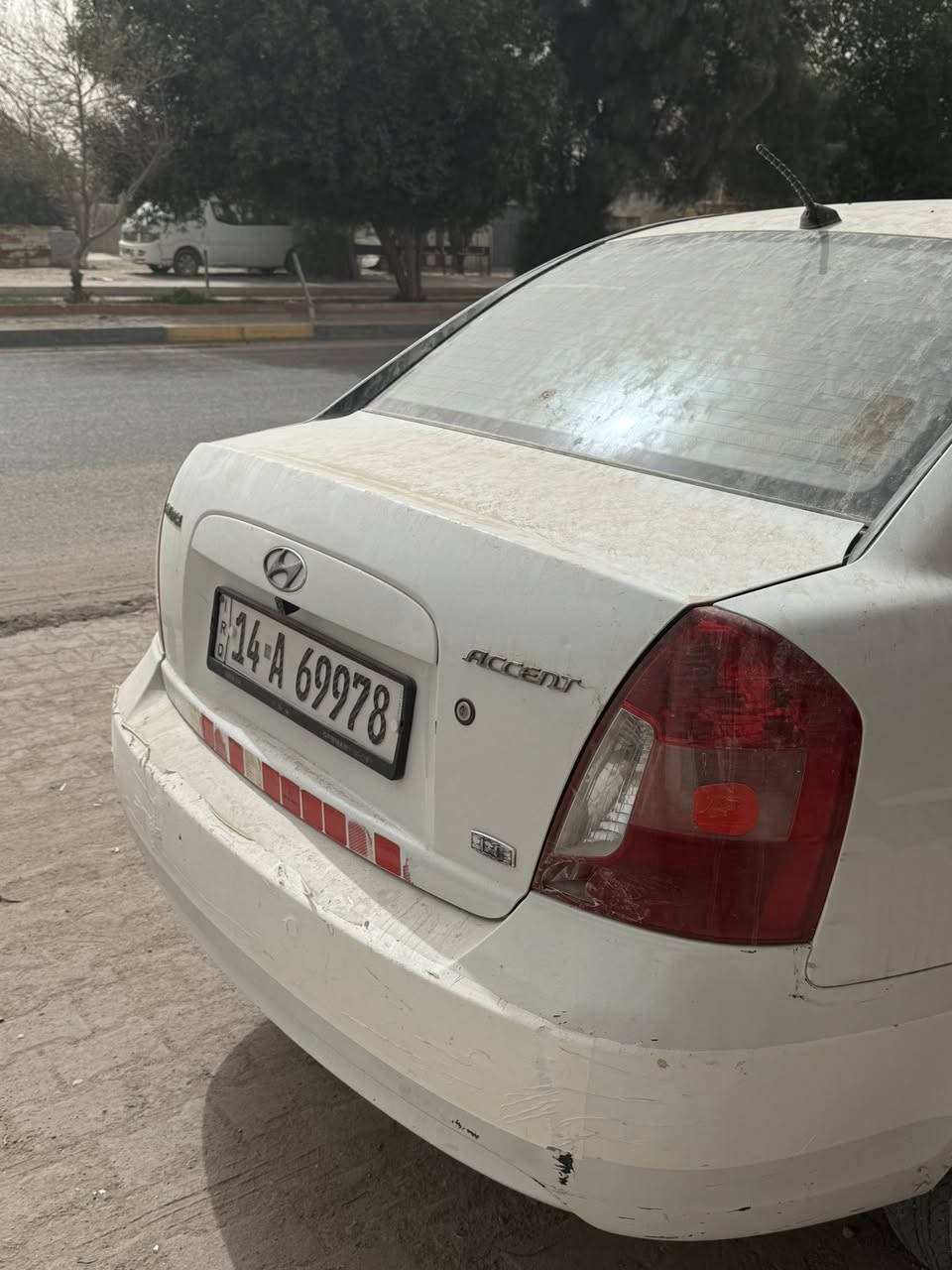 سلام عليكم اكسنت دبدوب مديل 10 رقم بصره  الدولي سنويه ٣٠ بسمنه سياره مكفوله من ناحيه البدي كفاله فتح وتبديل وصبق ماعده لمشر عليه بلسود بارد ممنبين ولباقي سونار موجود كير كفاله   محرك ينقص  تبريد حداده طخم تاير دوشمه جاهزه للاخير   مكاني بصره الزبير.  ***********.  ب٩٠ وبيه مجال
