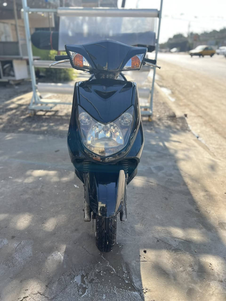 سكنس فحل  اسود وذهبي  بك لايت لد ابو الطلاعات نوزل تشغيل نص نكره سكليتر خطين  دبل اشارة رماش لايت ابيض زنون عالي وناصي عداد الكتروني كهربائيات كلها شغالة  شلعة معدل خير من الله بانزين محسن  وكالة الدراجة نظيفه 80‎%‎ افحص وين متريد مكينة بلادية 
السعر 850 وبيها مجال 
 ...  ***********
