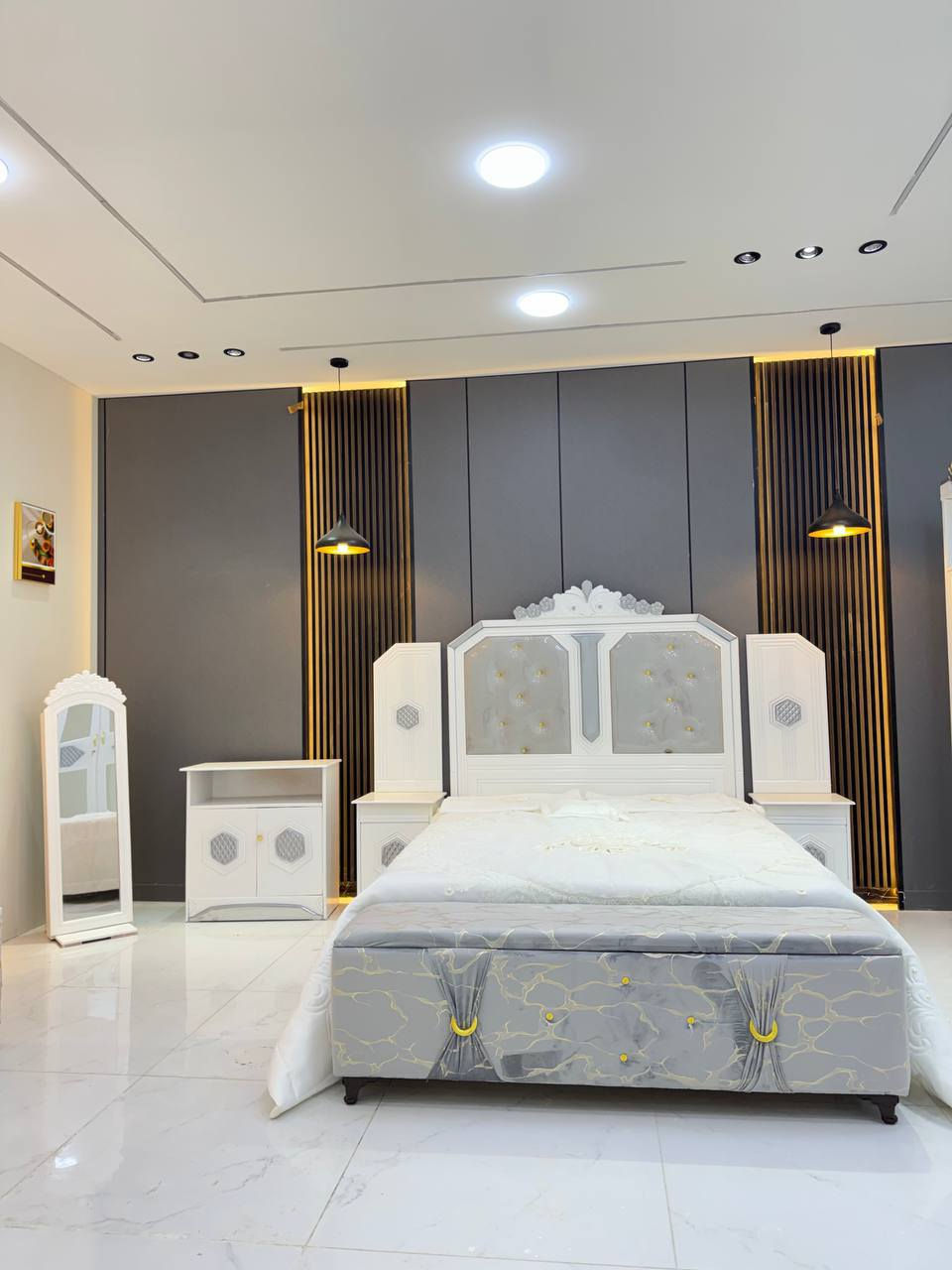 متوفر الان موديل جديد ..

السعر مليون و25 الف دينار 

سعر الشازلون الخزان 75 الف 

سعر الشازلون المقعد 50 الف 

غرفه نوم داخل معاكس خشب 3 ملم
خارج تحفير sns انديف 5 ملم

الصبغ حراري درجة اولى

6باب  متكونه من 9قطع

زاويه تصميم كنتوري بارتفاع الكنتور

السرير بلاويد اسود 6ارجل

قياس الكنتور ارتفاع 2.40 وعرض 3.20

النقل والشد مجاناً داخل بغداد 
الاطراف 40


**إذا كنت صاحب هذا الإعلان وتريد حذفه لأي سبب، رجاءا أرسل رسالة إلى الدعم الفني**