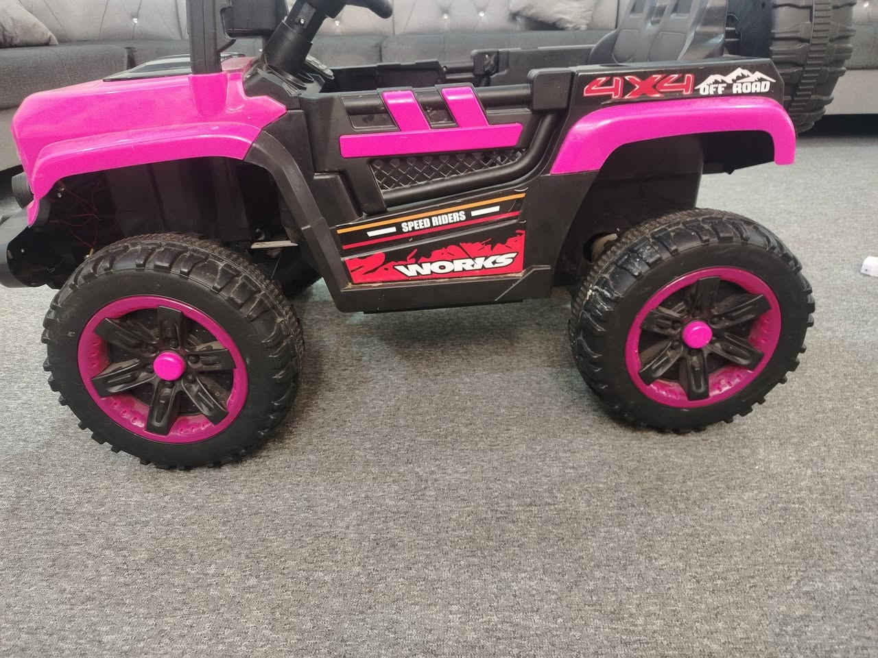 سياره شحن أطفال مابيها شي بس يحتاجلها بطاريات ب١٠٠ بس معندي مكان وأريد ابيعها


**إذا كنت صاحب هذا الإعلان وتريد حذفه لأي سبب، رجاءا أرسل رسالة إلى الدعم الفني**