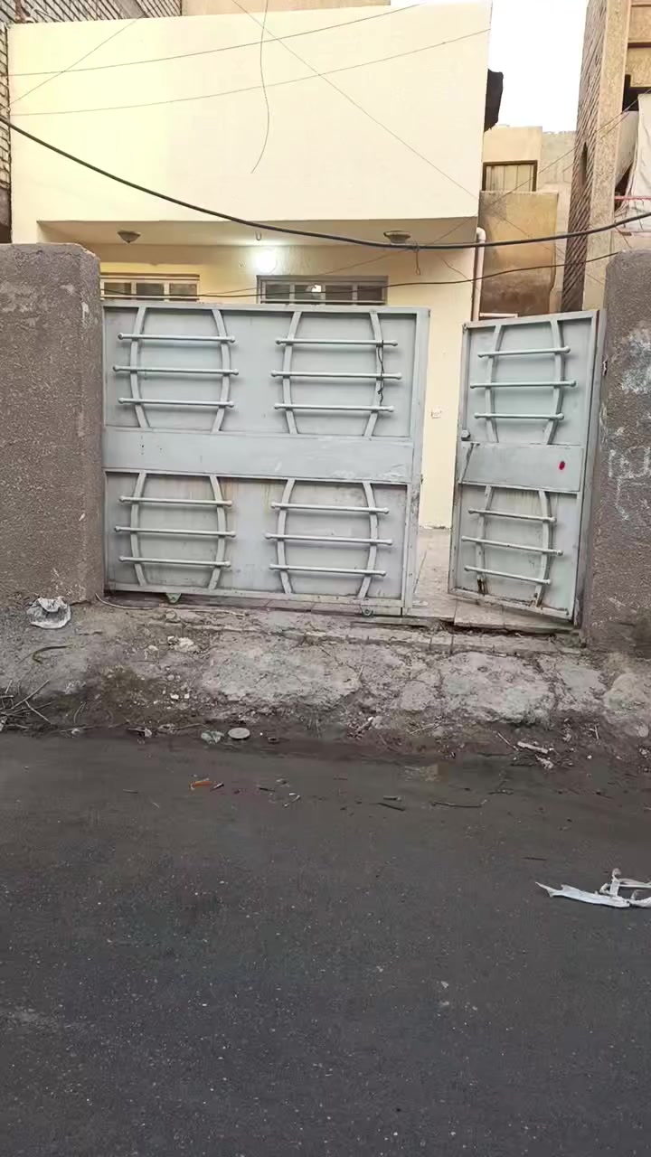 مساحه120متر ايجار600 بيت مستقل
كراج. مدخلين  وصاله ومطبخ خدمات غرفة نوم جوه 
طابق ثاني غرفه نوم وخدمات سطح الموقع الدوره شارع60 
*********** اتصل ع رقم او واتساب
