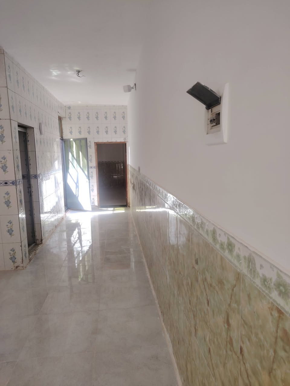 بيت ١٠٠ متر منطقه الثلاثينات مقابل المجلس البلدي الجديد والمستشفى التركي
٣٠٩٤٤
واجهه ٤ نزال ٢٥
كامل وجاهز بناء حديث وعالي
*********** اتصال
*********** واتس اب

