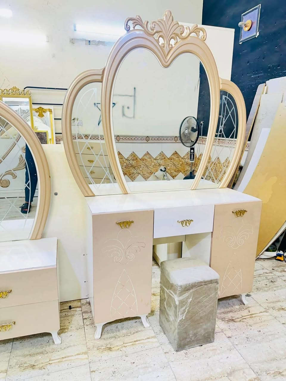 غرفه نوم تركي ٧قطع نظيف فول سعر ٦٠٠ مع شد ونقل داخل بغداد مجاني حجز بساع لحك عليه


**إذا كنت صاحب هذا الإعلان وتريد حذفه لأي سبب، رجاءا أرسل رسالة إلى الدعم الفني**