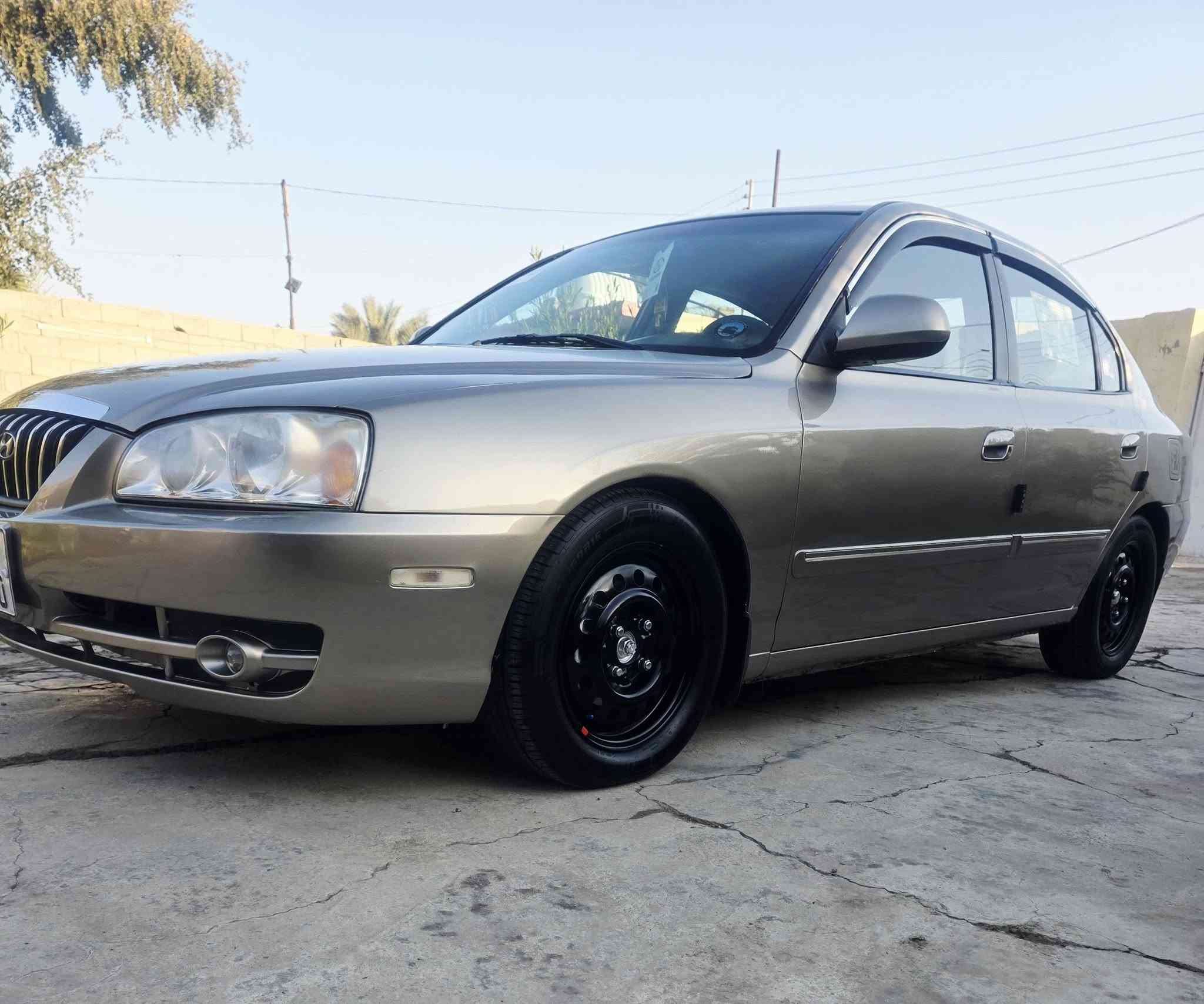 السلام عليكم النترا  رقم بغداد  موديل ٢٠٠٦   صبغ عام جماليه
مكينه كير خير من الله تبريد تدفئه حداديه دوشمه تايرات جدد سنتر لك شاشه كامره فول على الخير سعر ٧٨ وبيها مجال مكان ديالى 
《***********》《***********》
