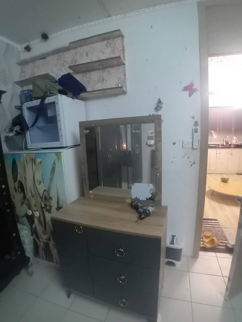 سلام عليكم غرفه نوم تركيه 5 قطع بيبان سعر معه توصيل ونصب 299 الف نصها شي واحد بس يحتاجلها صوميه اي استفسار رقم الهاتف ***********
