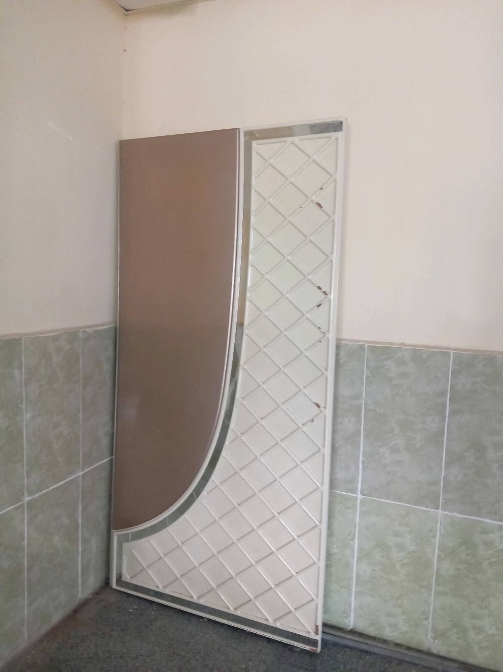 غرفه نوم جبيره ولغرف نضيفه عرضته للبيع ببسب احتاجيت وعرضت لغرفه للبيه ورايده 2 مليونين و 800
